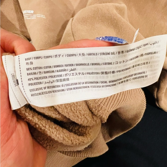 🔥Hollister Crop sweatshirt 🔥 - Picture 5 of 8